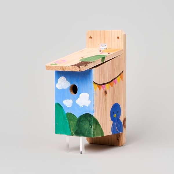 Happy Birdhouse